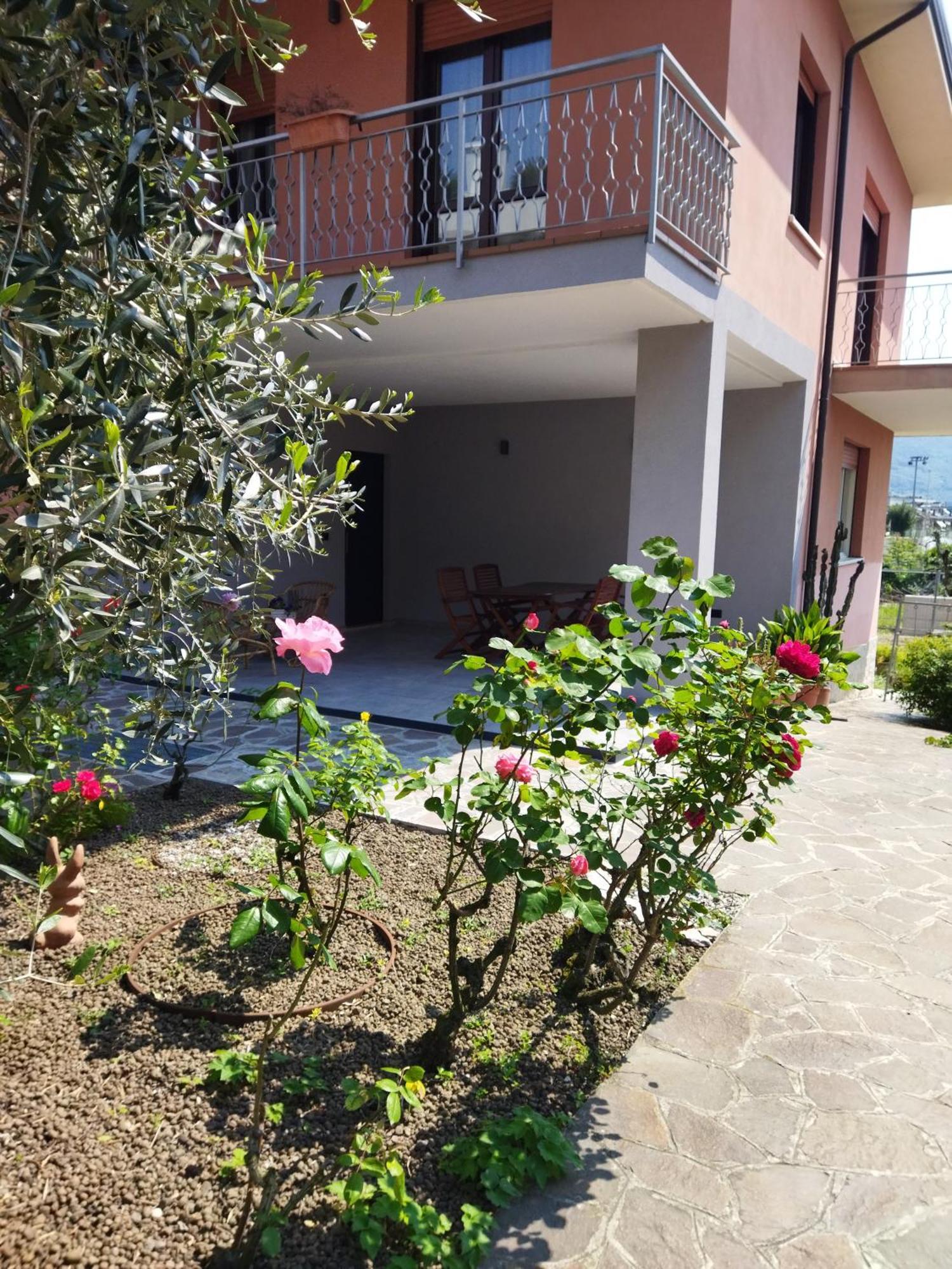 Rose Garden House Wi-Fi Apartment ริวาเดลการ์ดา ภายนอก รูปภาพ